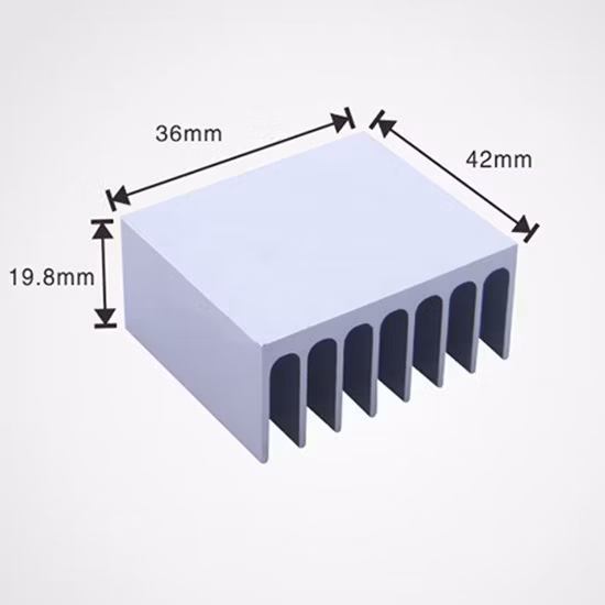 Échantillon gratuit disponible Petits dissipateurs de chaleur extrudés personnalisés 42 mm de largeur 8 ailettes en alliage Al Al6063 Dissipateurs thermiques pour PCB Radiateur de refroidissement LED
